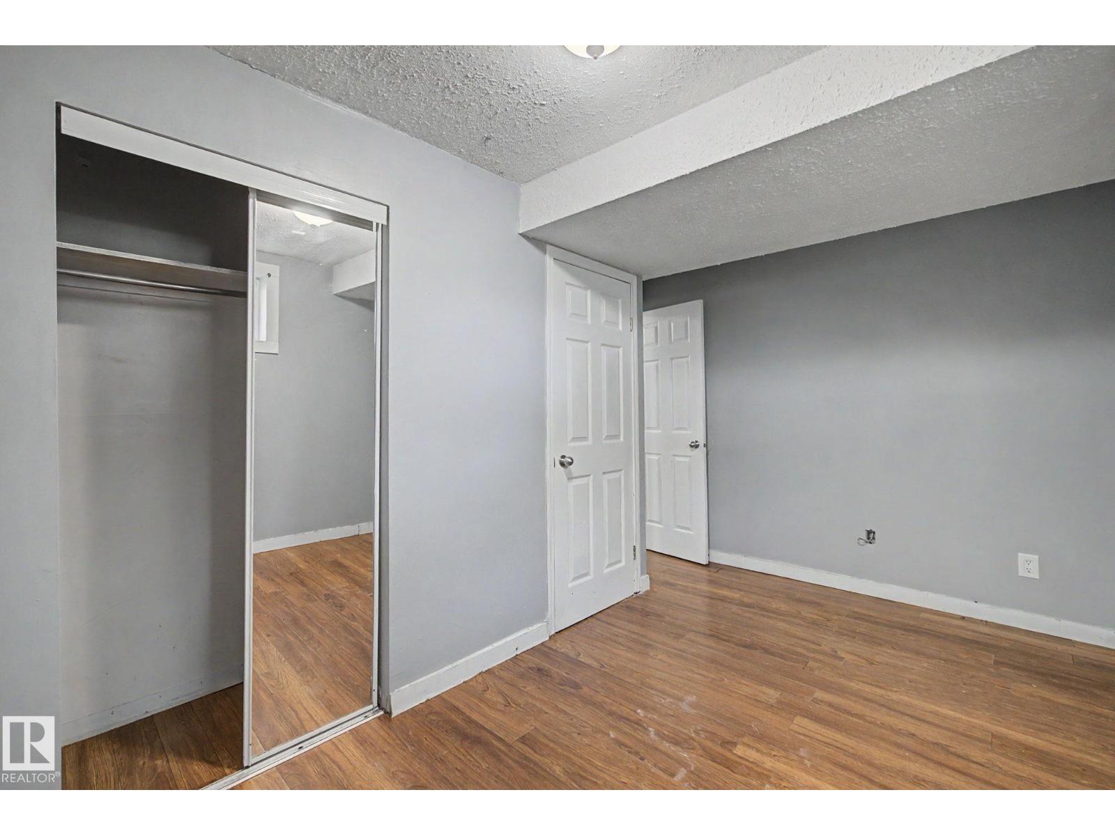 6237 13 AV NW - 40