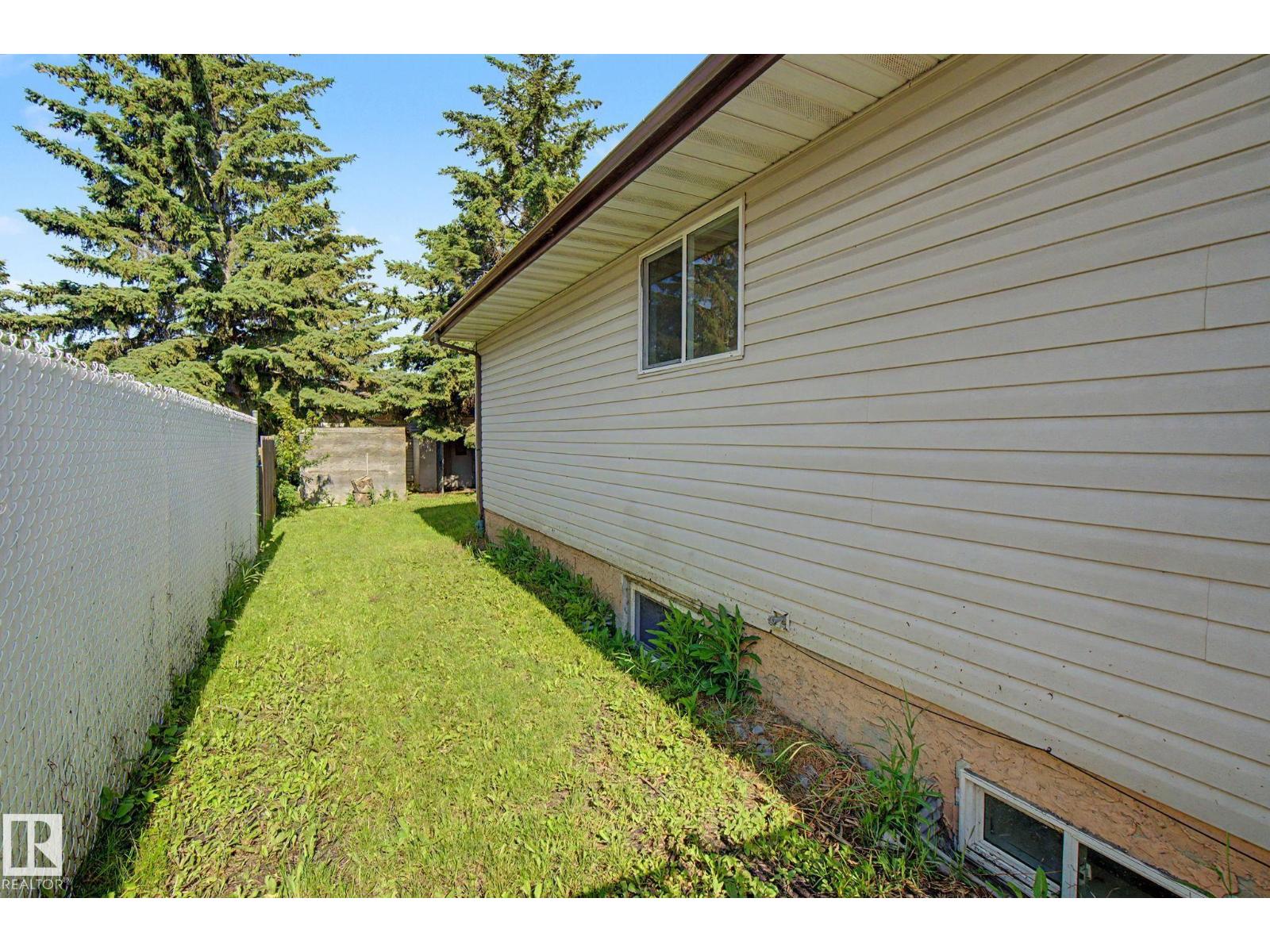 6237 13 AV NW - 41