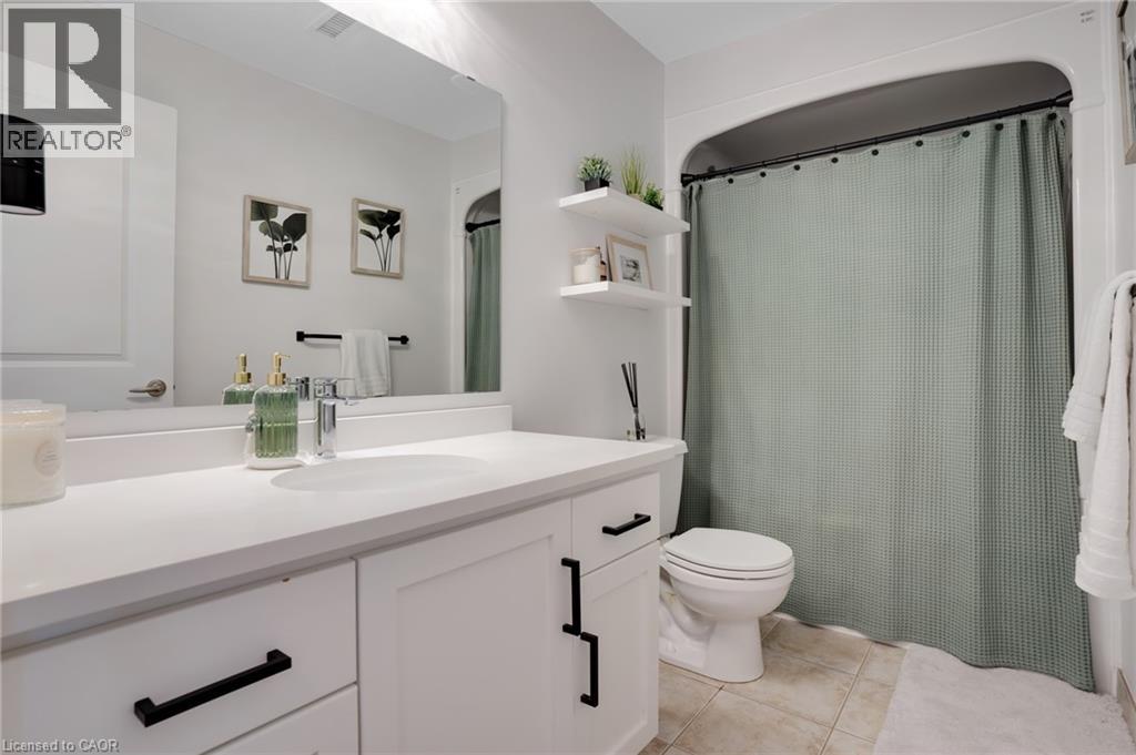 #218 165 DUKE Street E - 10