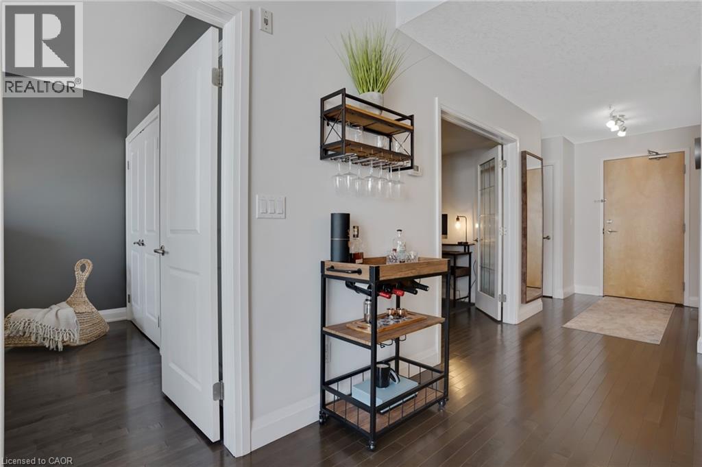 #218 165 DUKE Street E - 23
