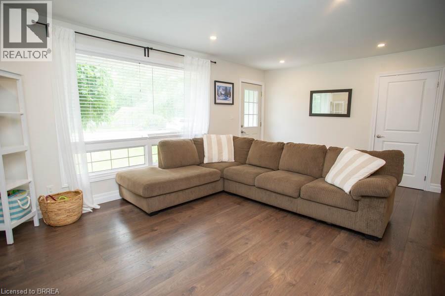 41 PINEHILL Drive - Image 7