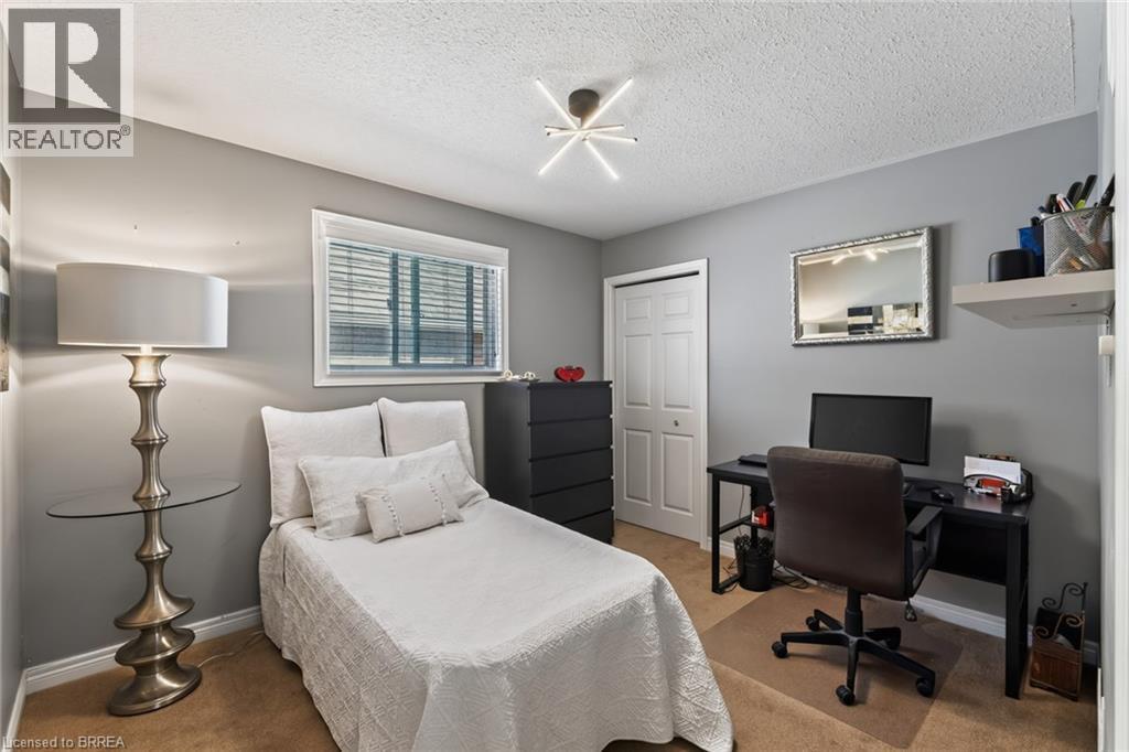 62 VARLEY Crescent - 29