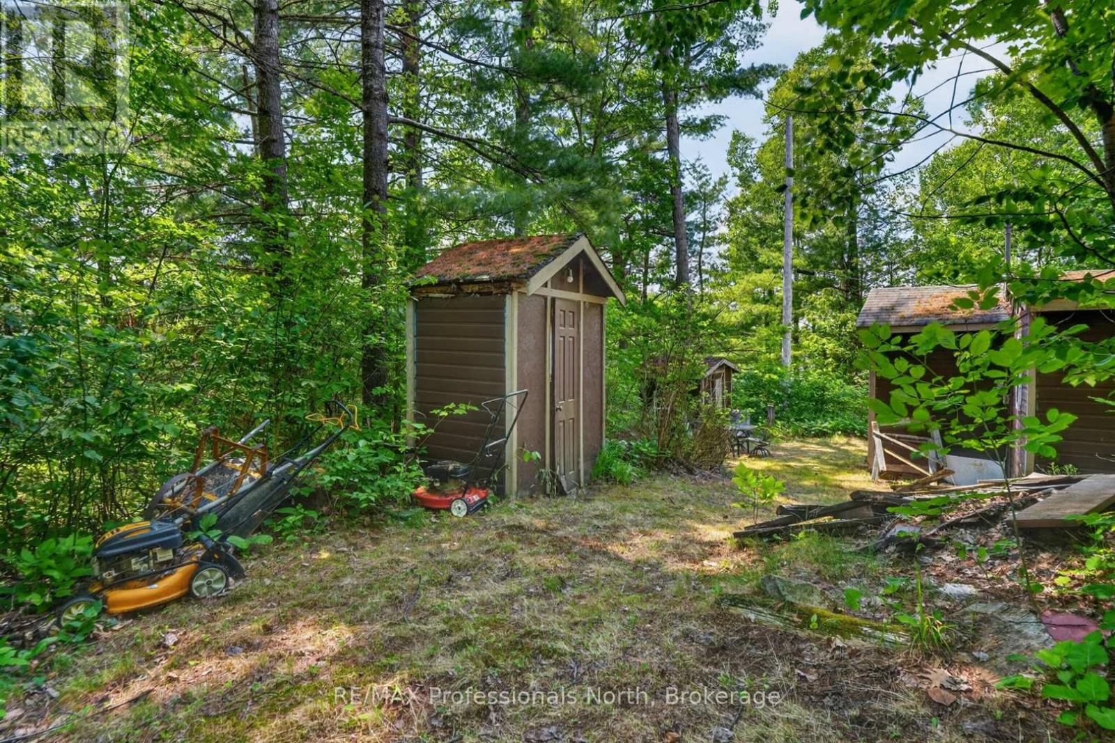 1032 GAZEBO LANE - 25