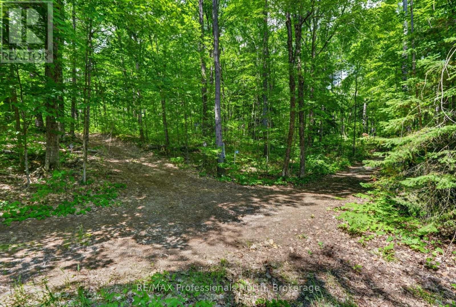 1032 GAZEBO LANE - 36
