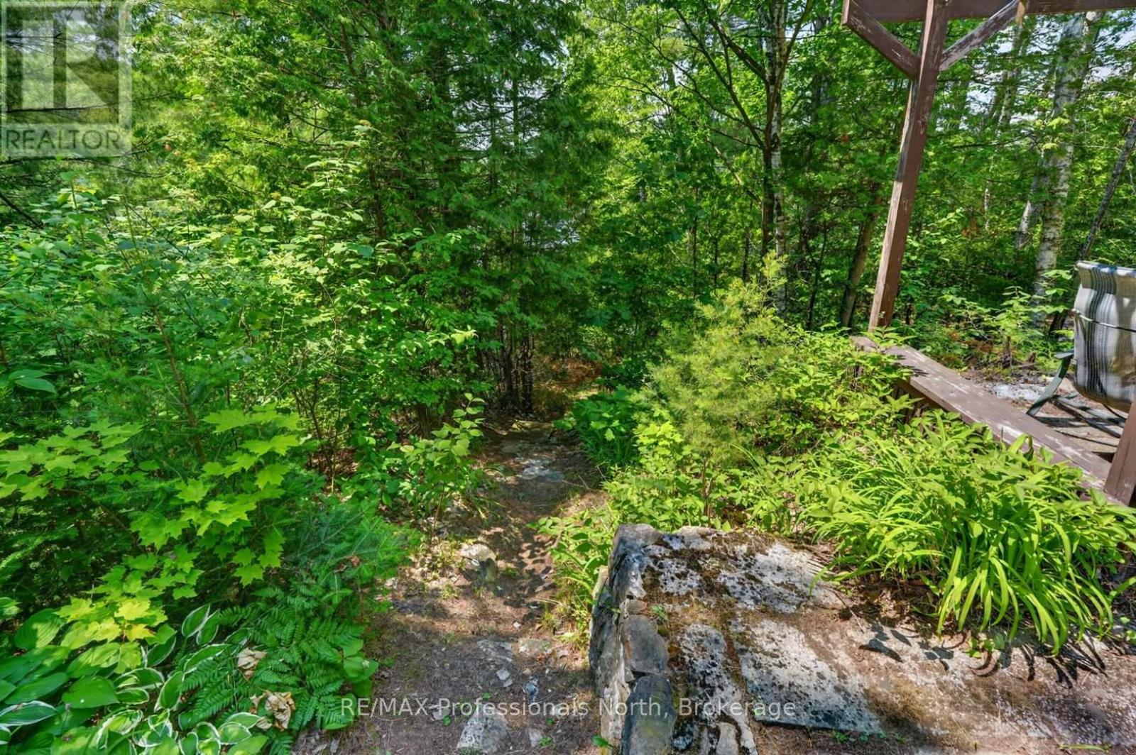 1032 GAZEBO LANE - 30