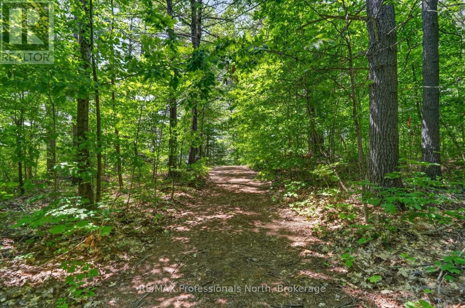 1032 GAZEBO LANE - 38