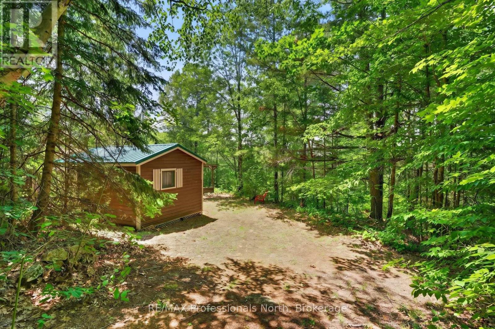 1032 GAZEBO LANE - 39