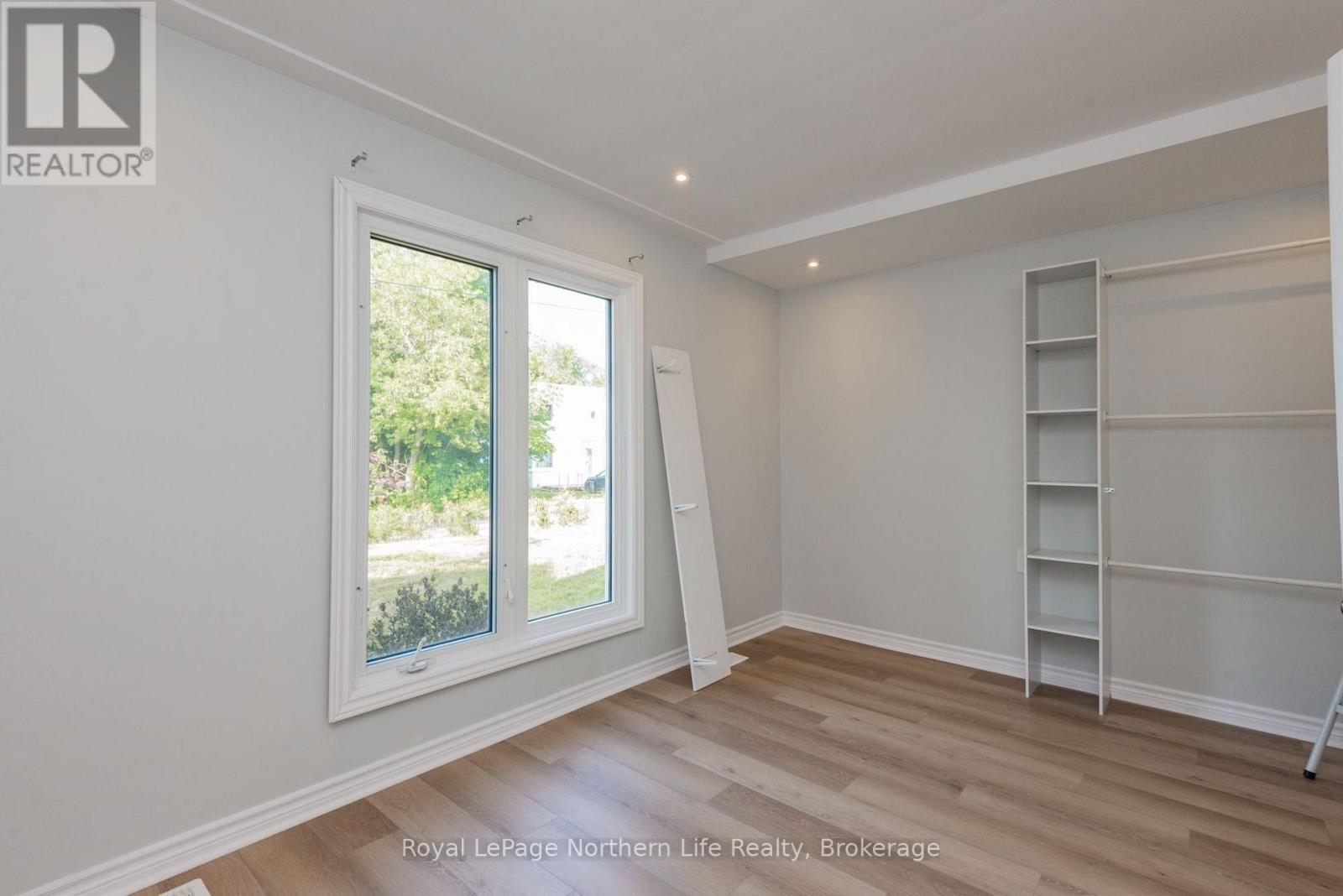 840 MCLAREN STREET - 38