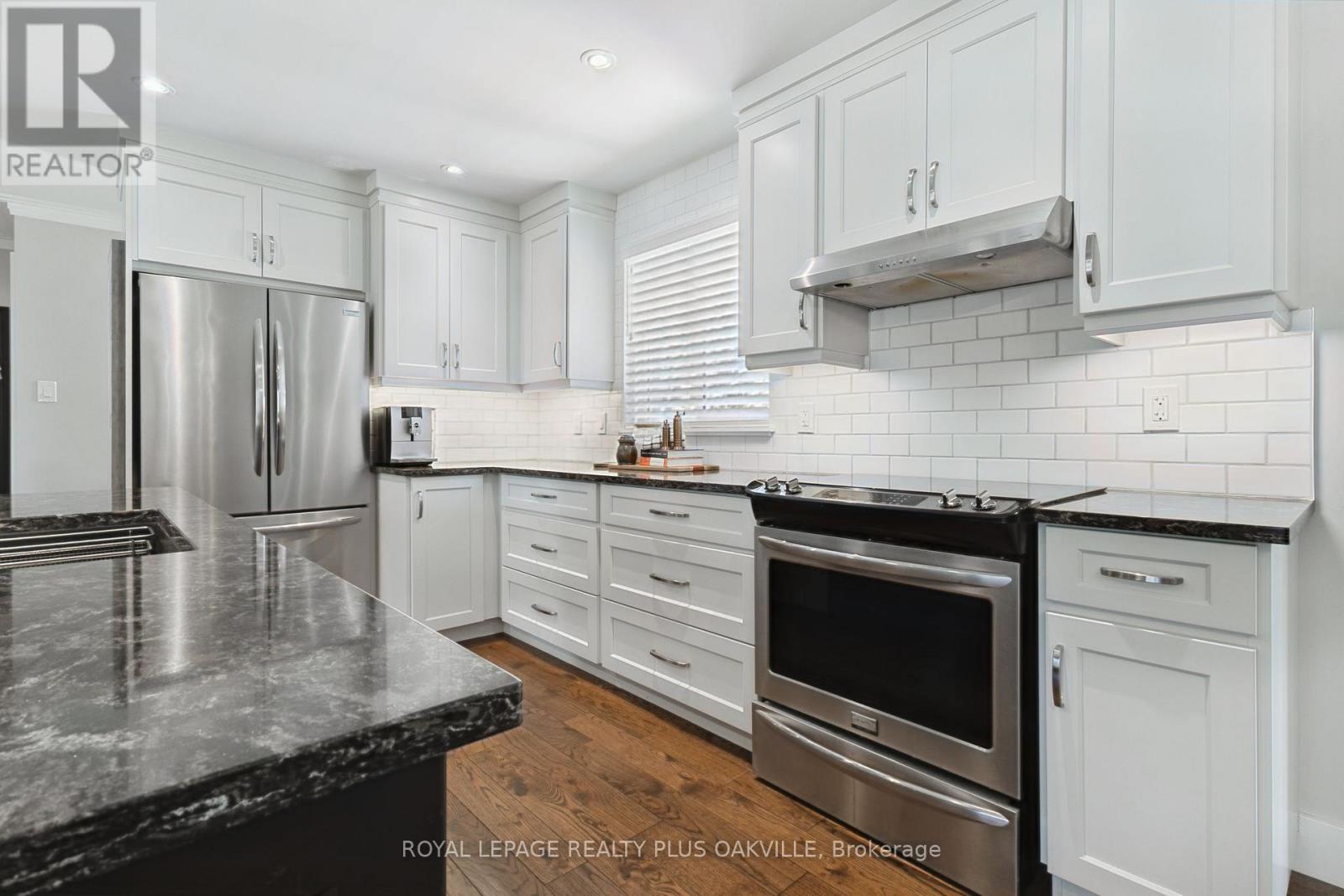 340 CLARENDON DRIVE - 8