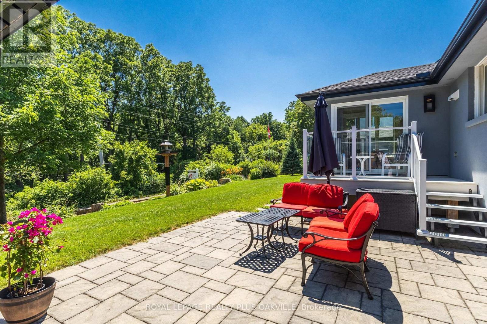 340 CLARENDON DRIVE - 34