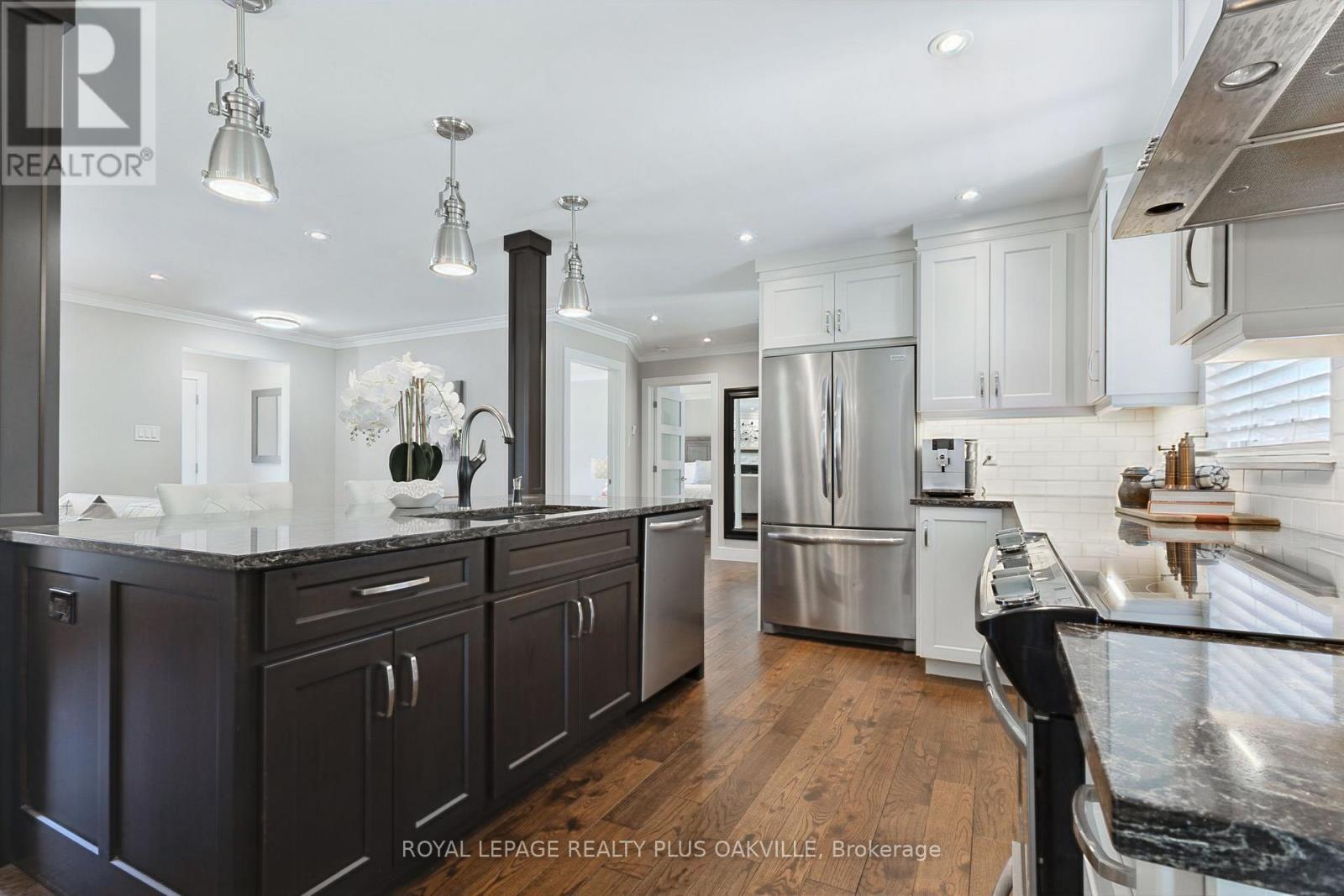 340 CLARENDON DRIVE - 7