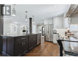Bathroom - 340 Clarendon Drive, Hamilton, ON L9G2Y8 Photo 7