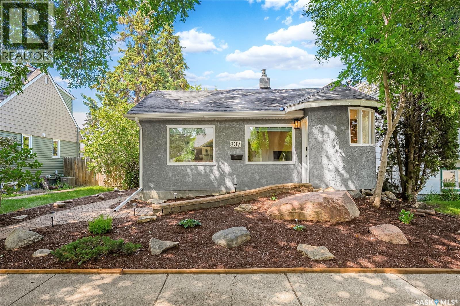 837 5th STREET E - 1