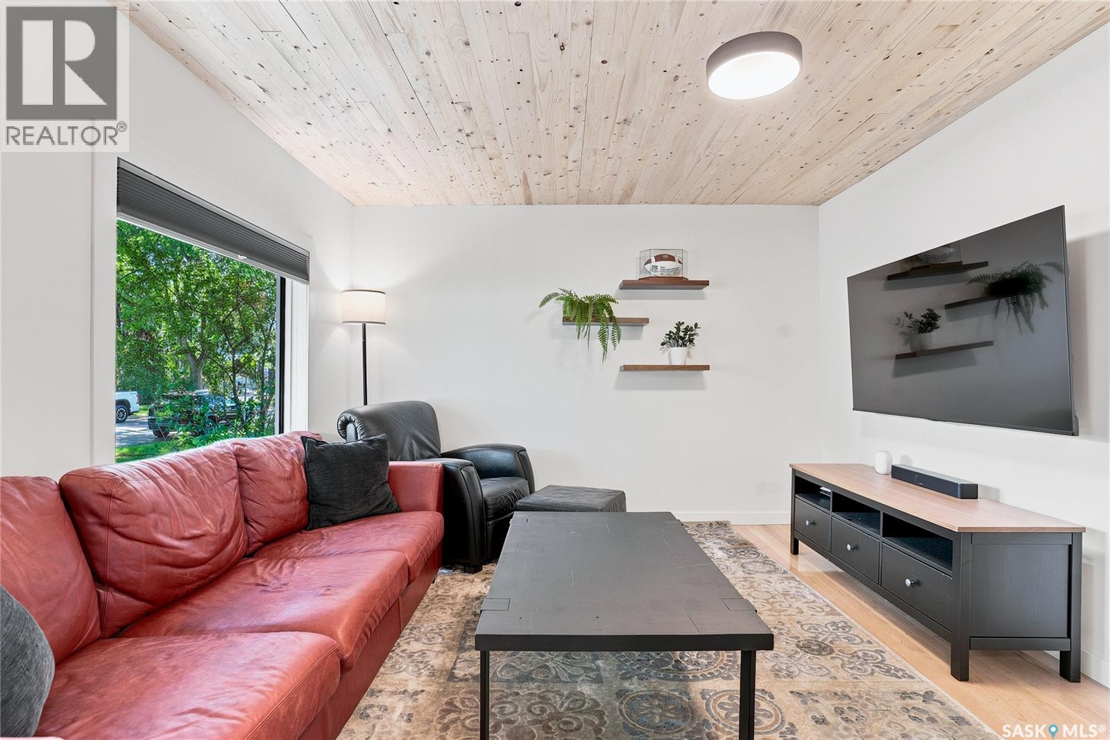 837 5th STREET E - Image 3