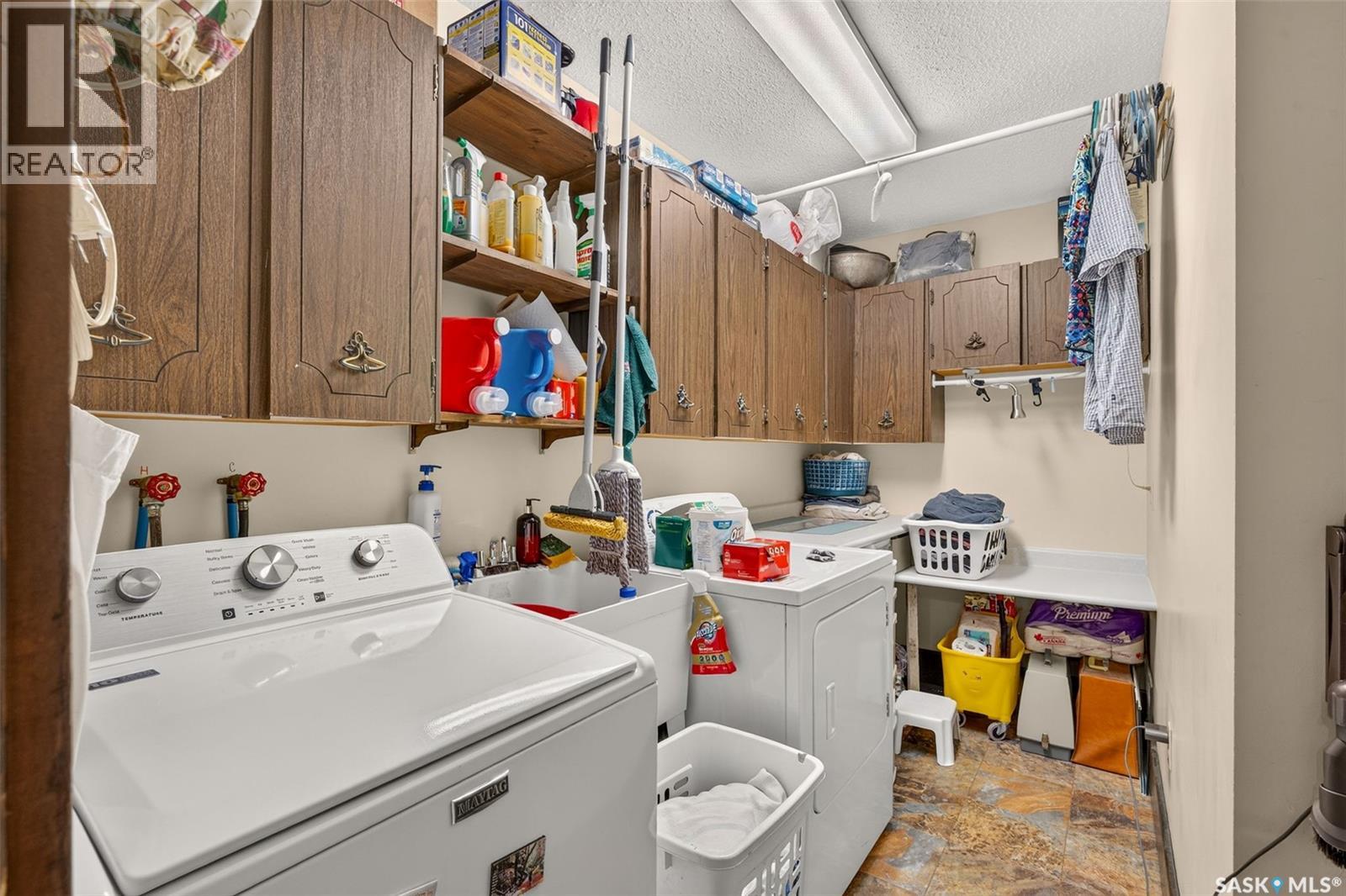 138 1st STREET S - Image 33