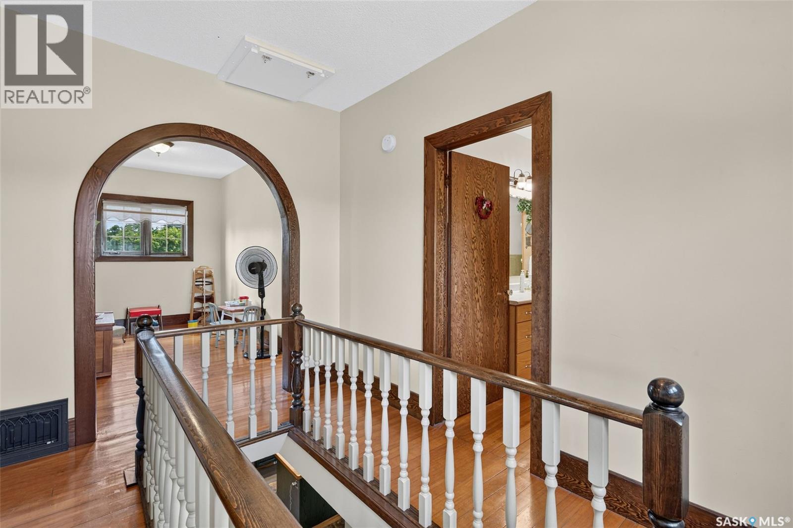 138 1st STREET S - Image 35