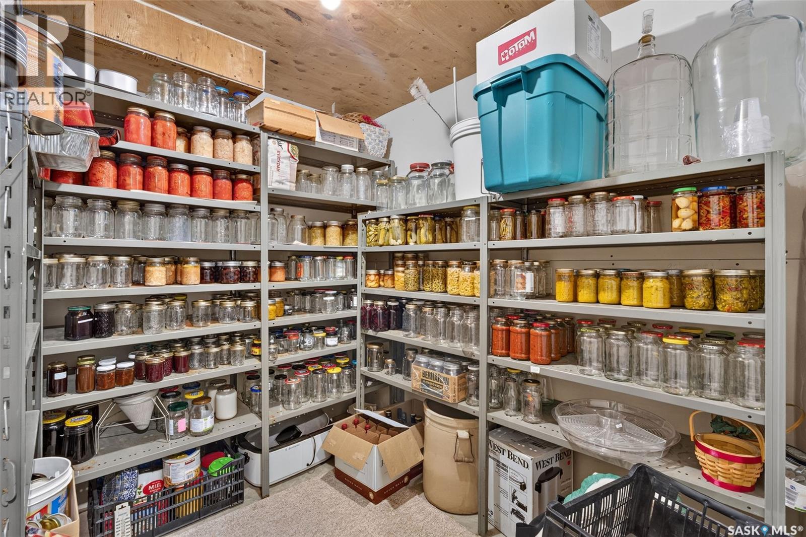 138 1st STREET S - Image 54