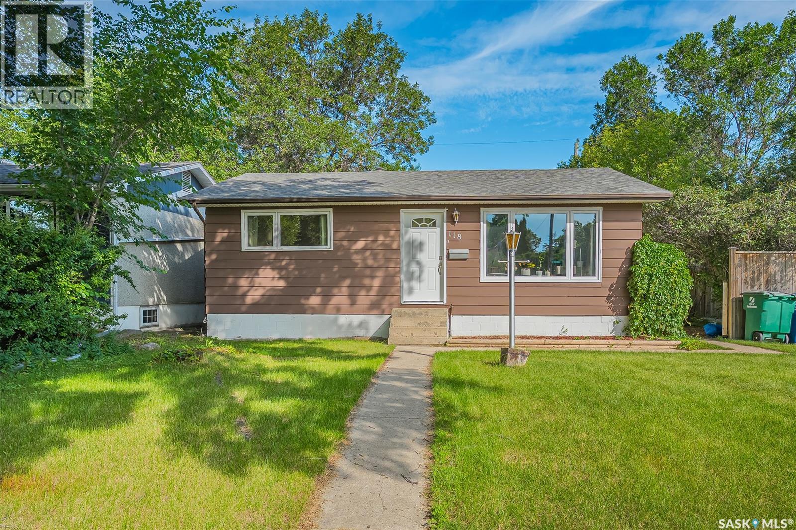 118 Evans STREET - 1