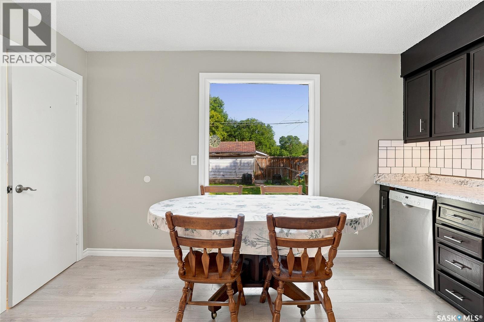 118 Evans STREET - 10