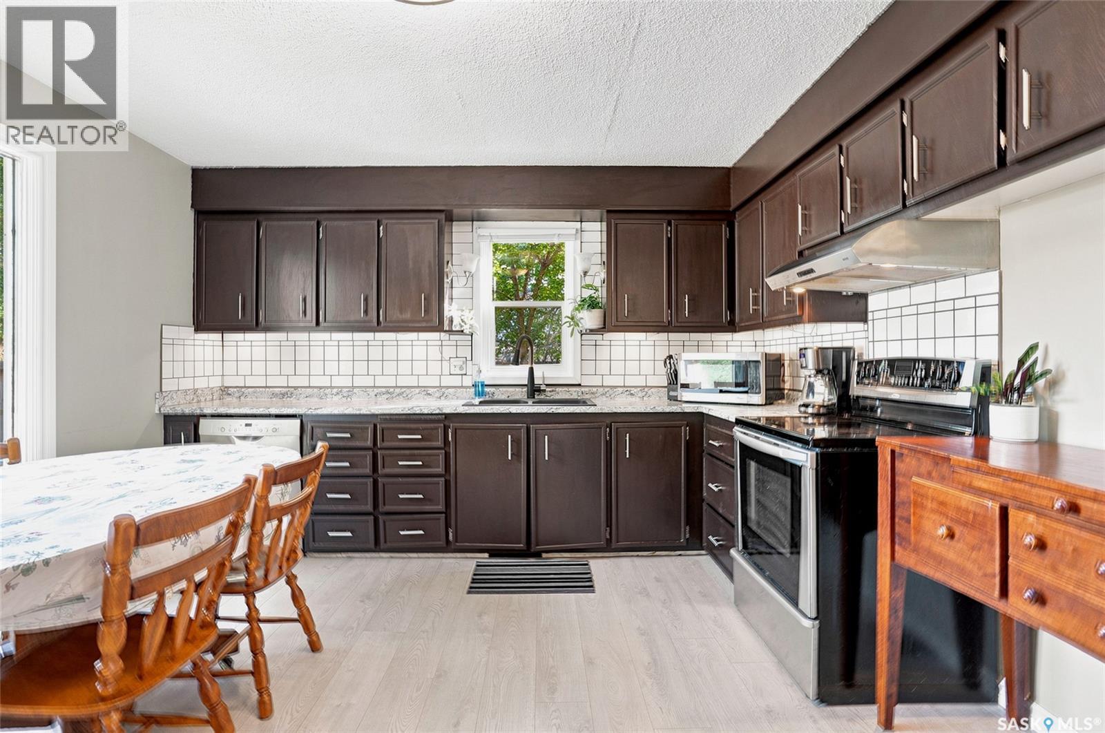 118 Evans STREET - 13
