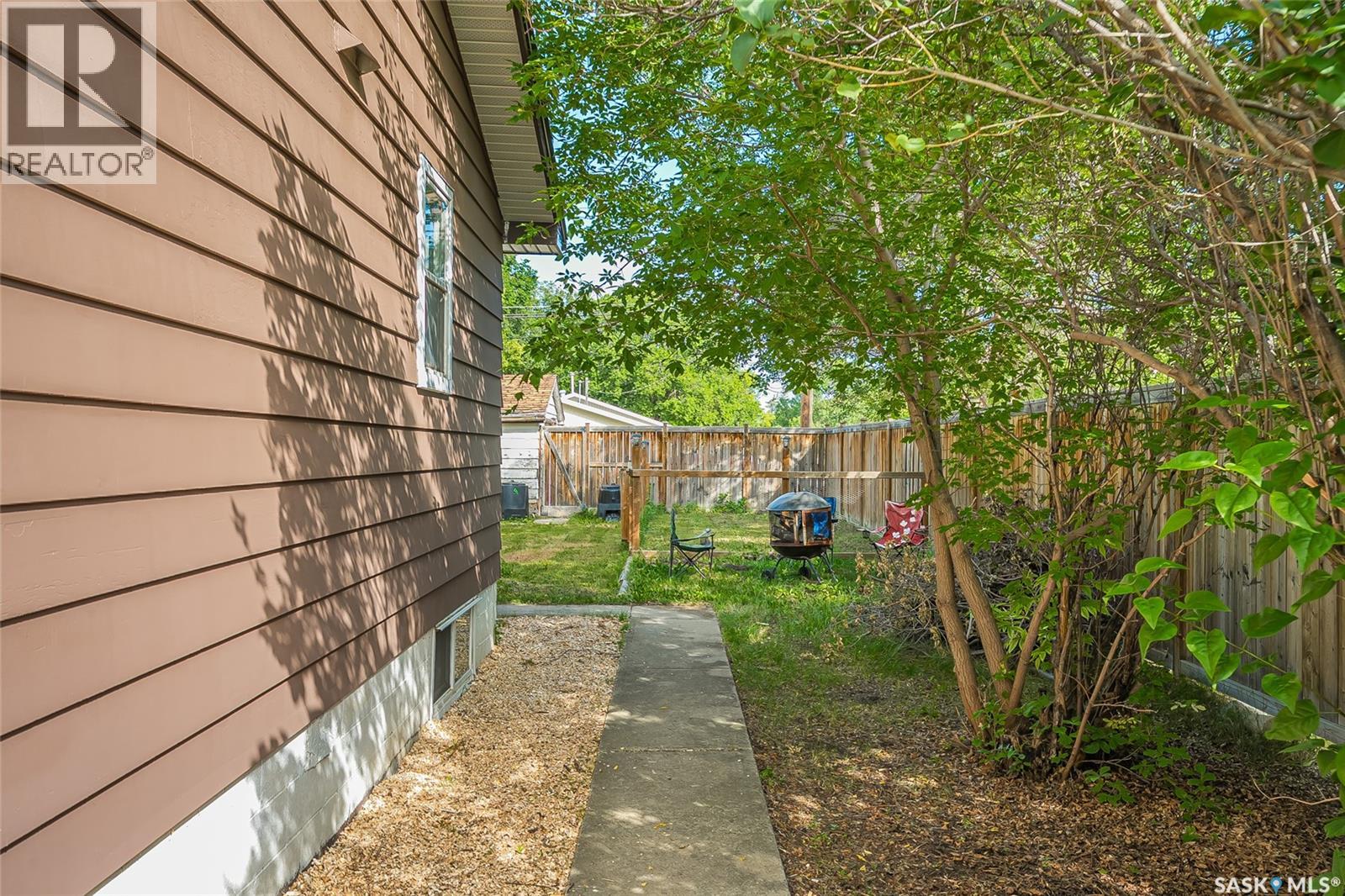 118 Evans STREET - 33