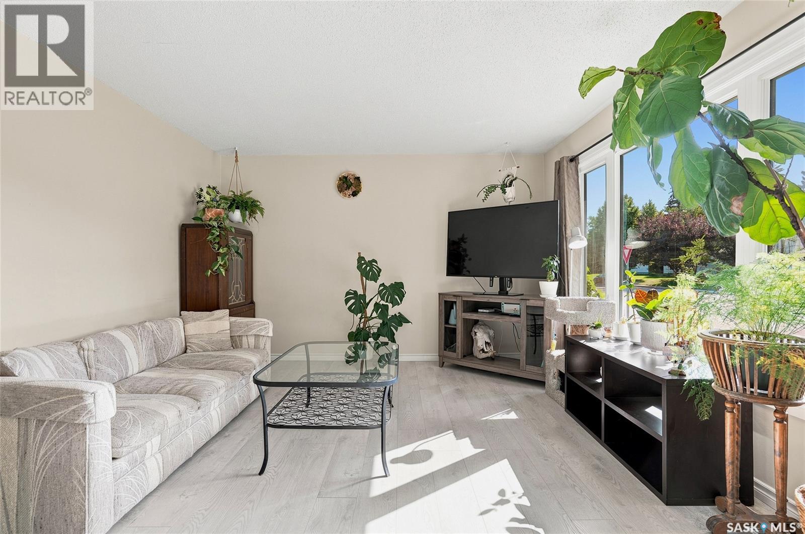 118 Evans STREET - 4