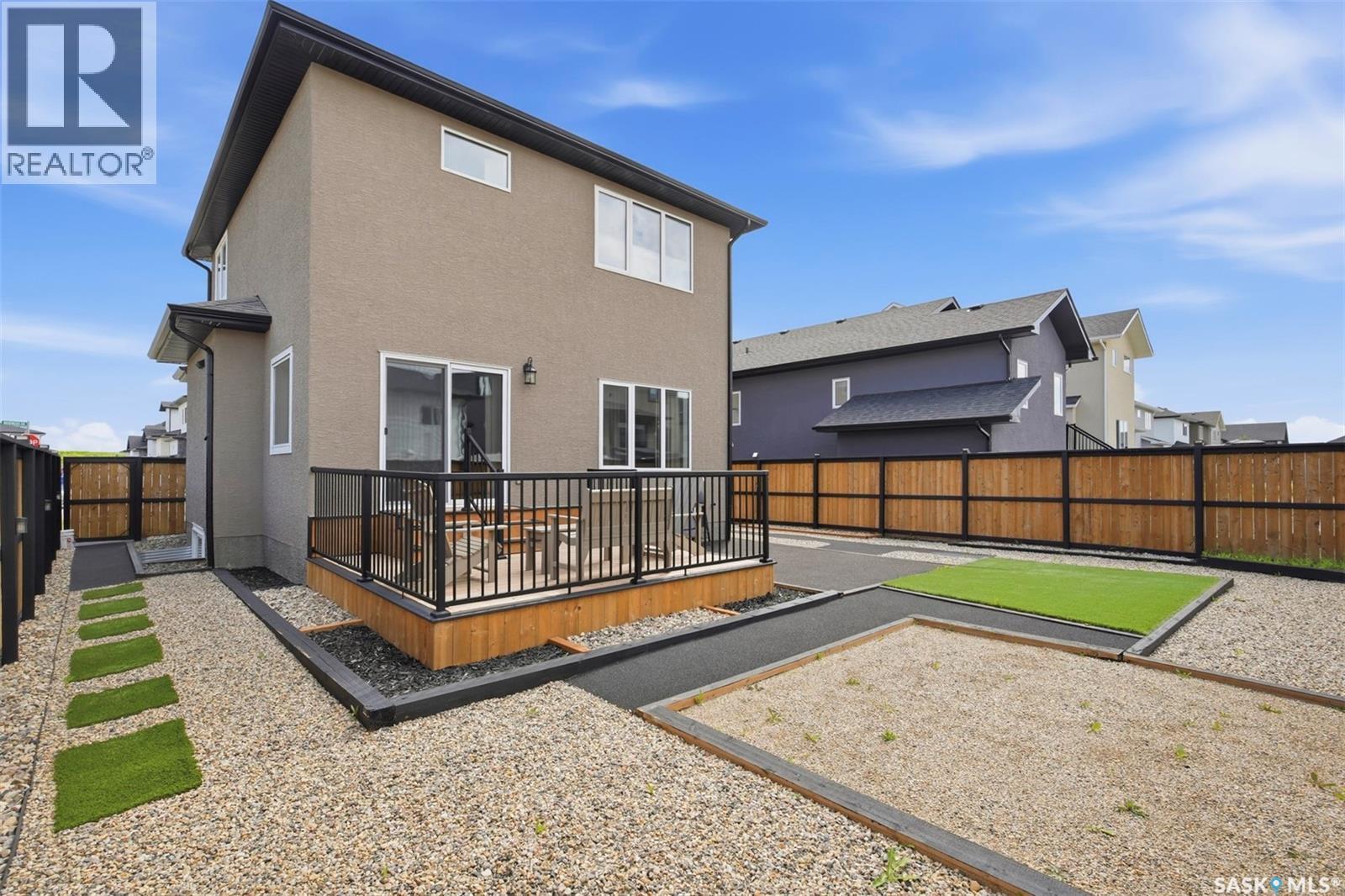 2435 Rosewood DRIVE - Image 2