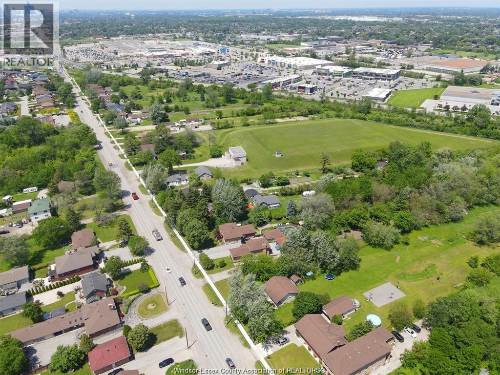 3567 HOWARD - 27