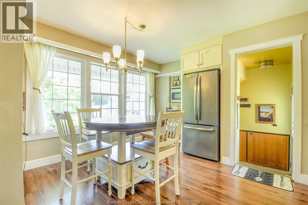 3567 HOWARD - 13