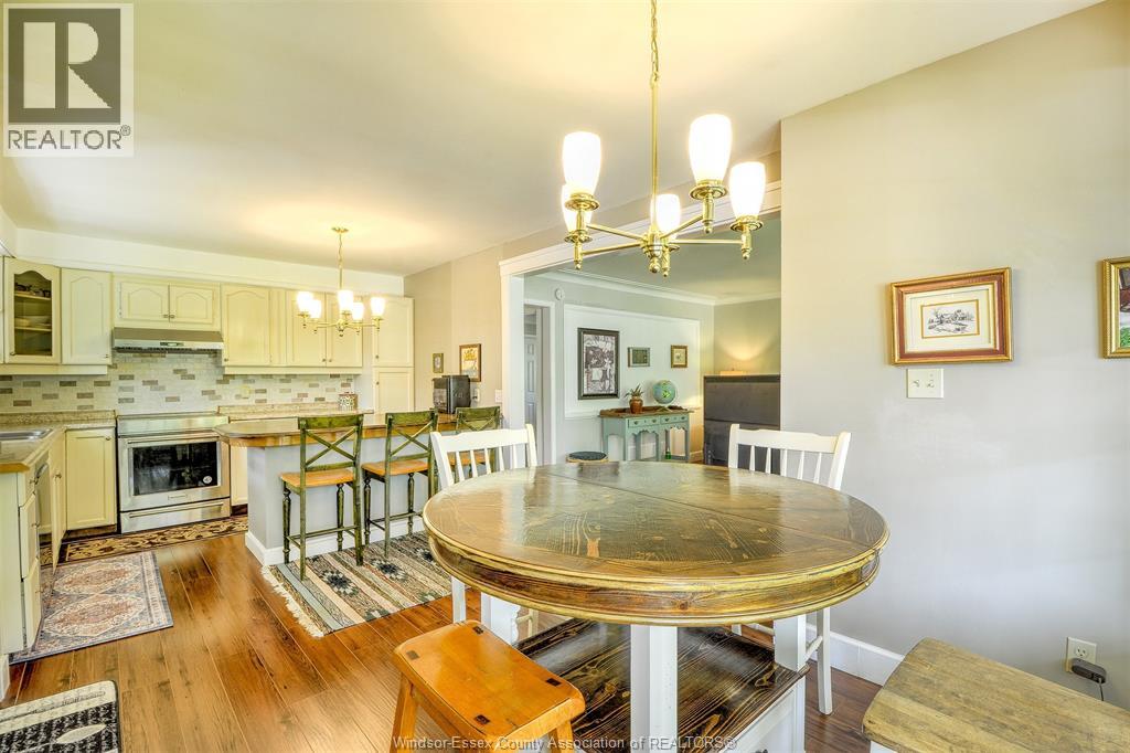 3567 HOWARD - 14