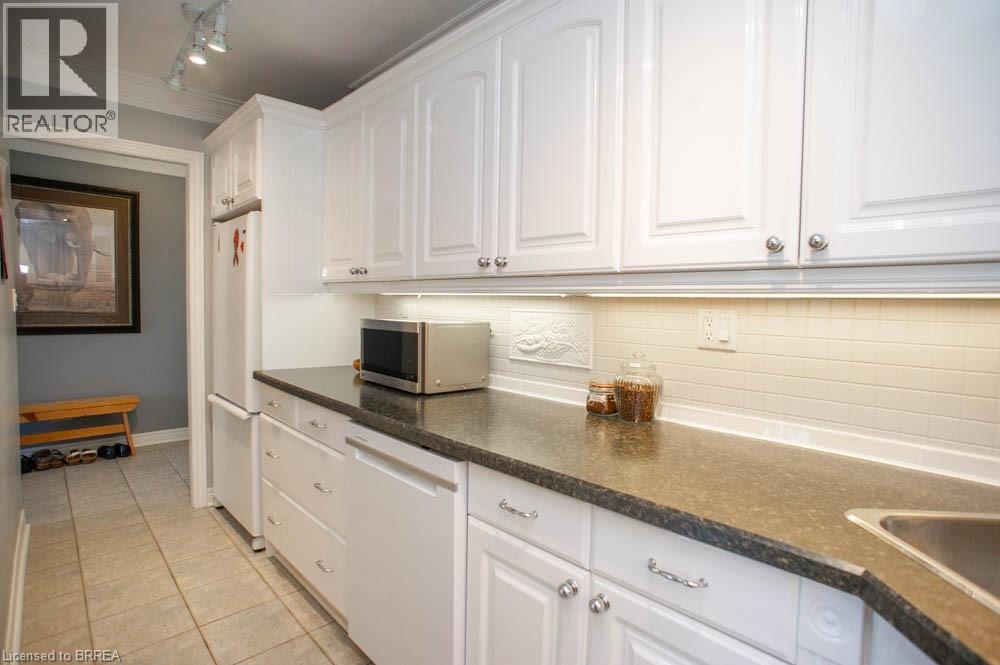 #328 36 HAYHURST Road - 12