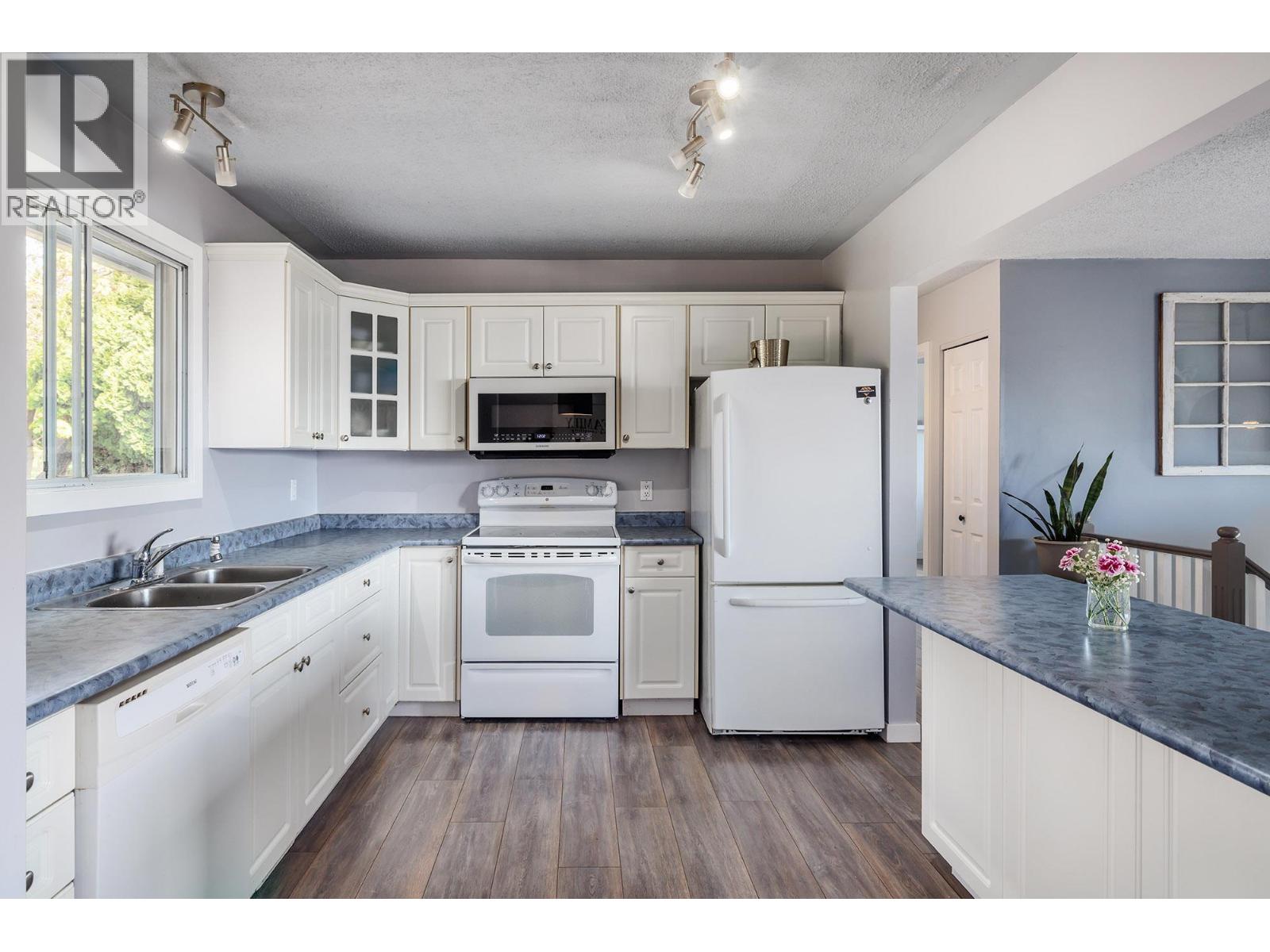6132 Wilson Road - 3