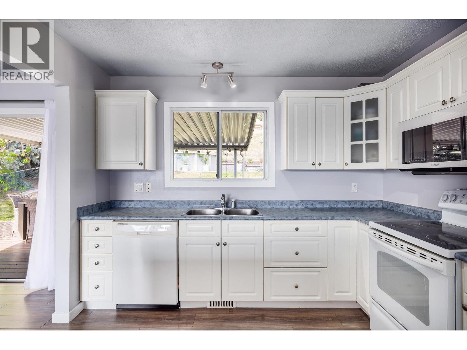 6132 Wilson Road - 7
