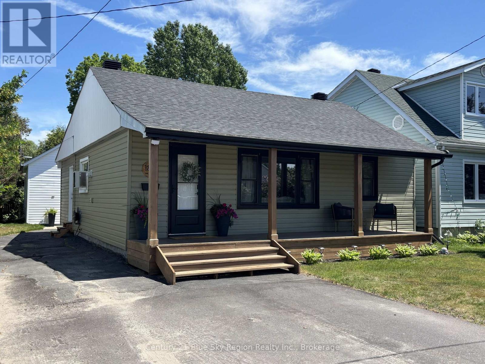 188 LEE AVENUE - 11