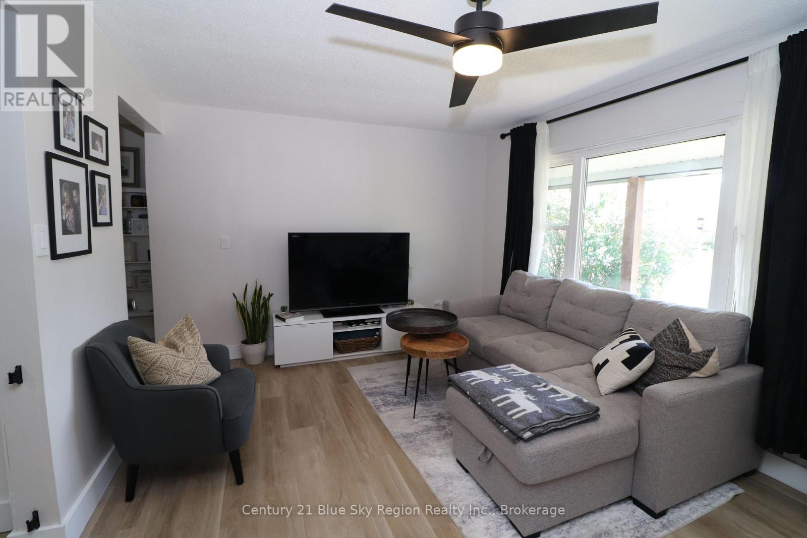 188 LEE AVENUE - 14