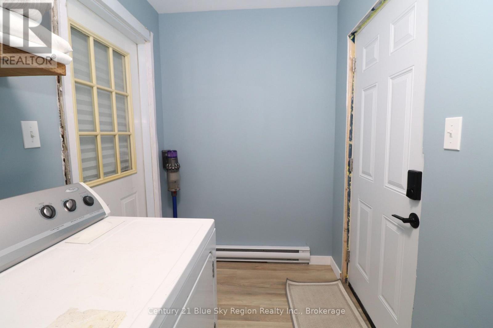 188 LEE AVENUE - 32