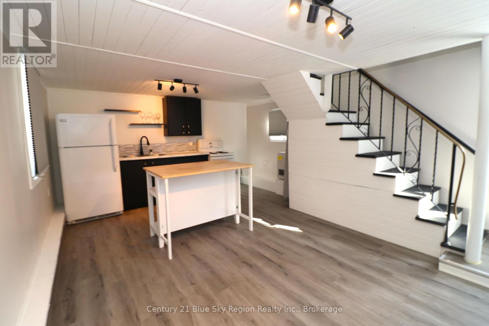 188 LEE AVENUE - 35