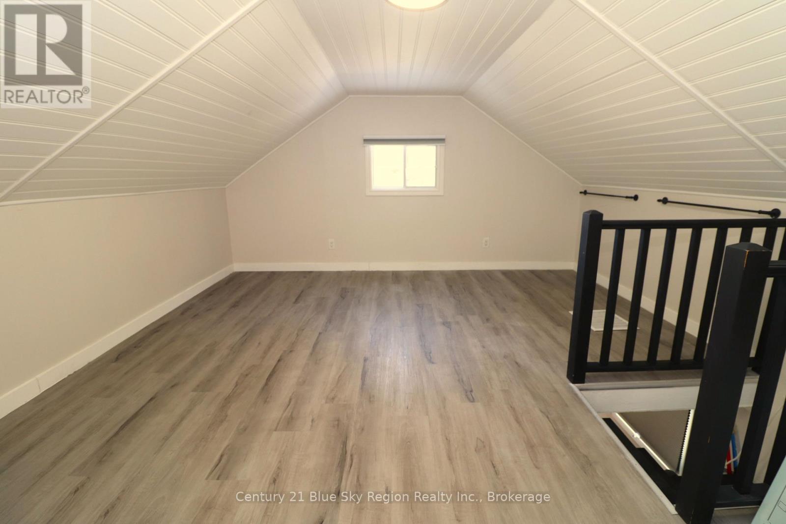 188 LEE AVENUE - 40