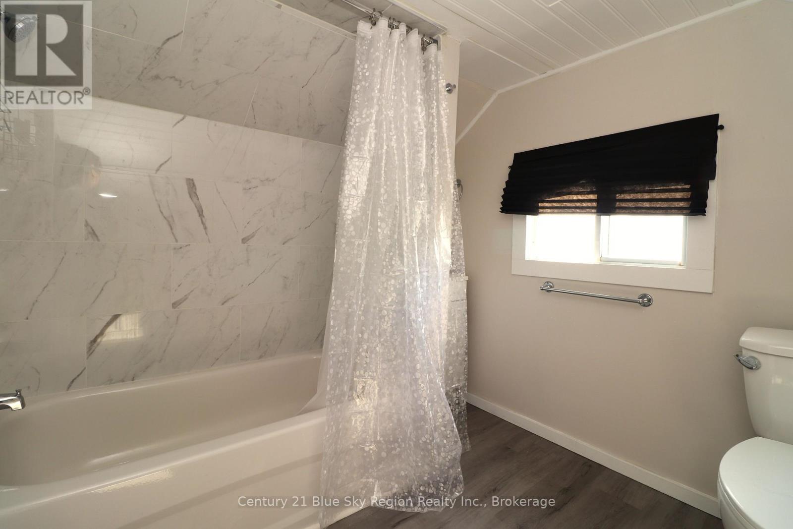 188 LEE AVENUE - 42