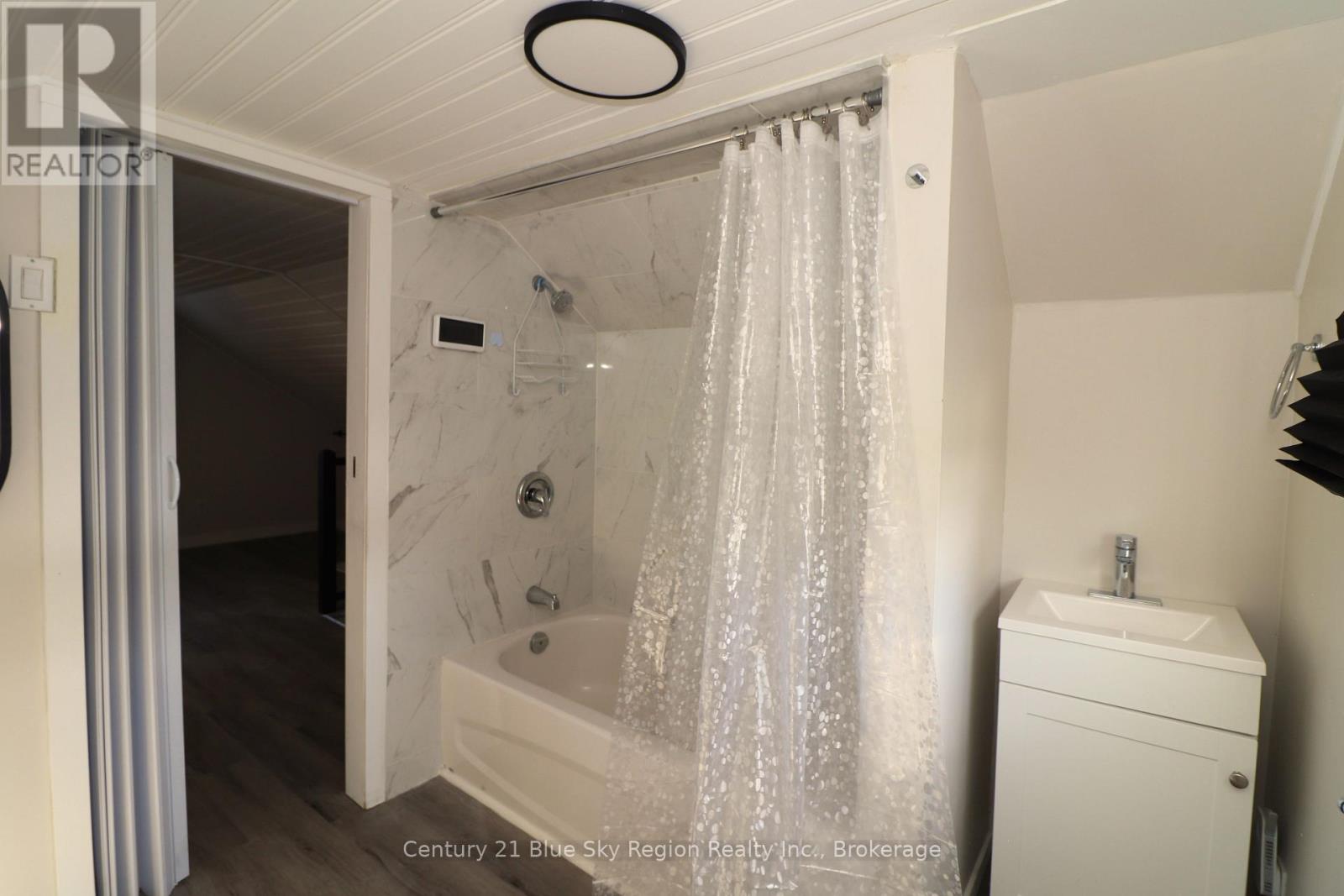 188 LEE AVENUE - 43