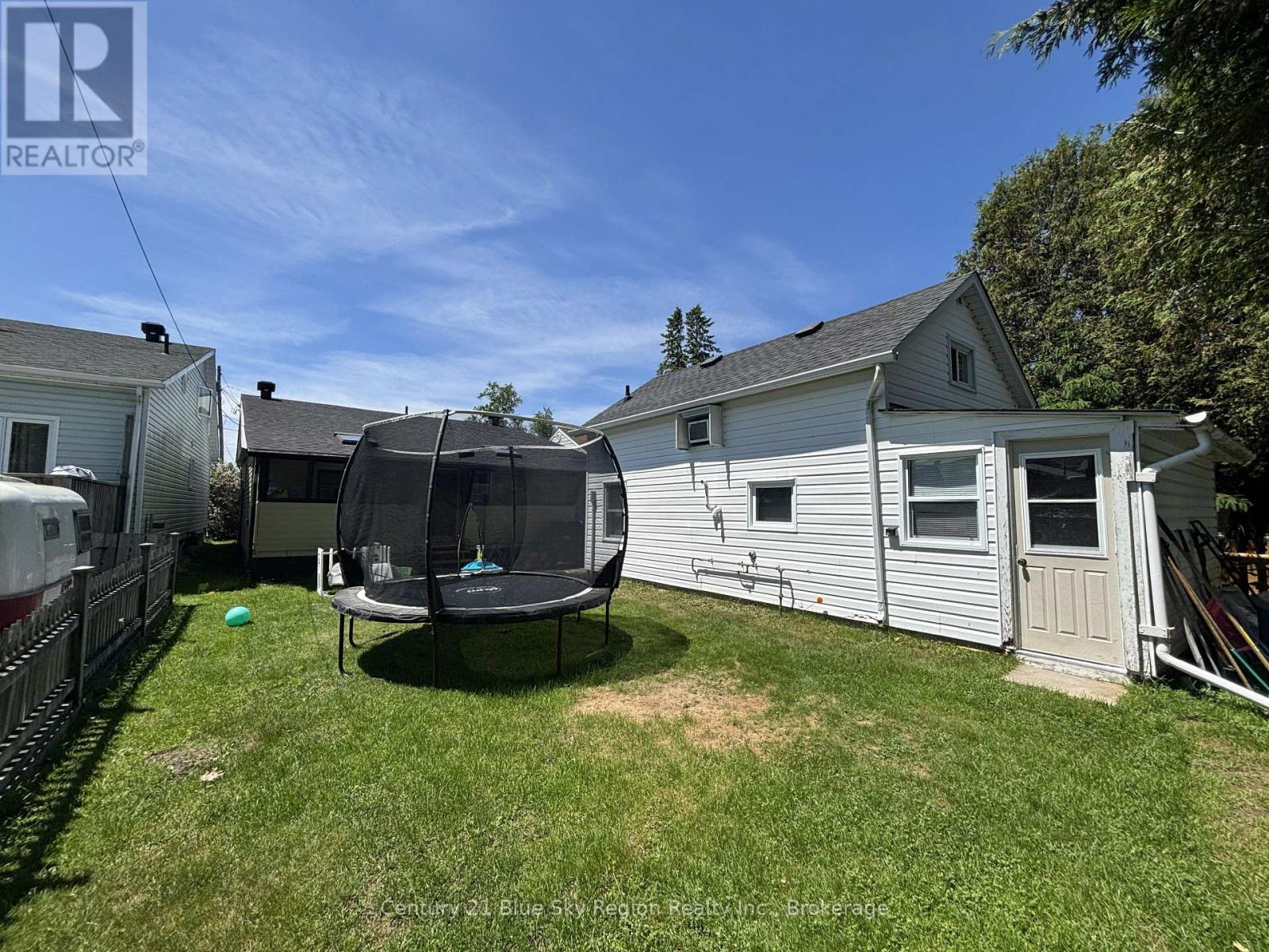 188 LEE AVENUE - 8