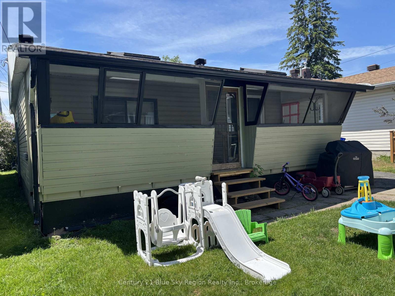 188 LEE AVENUE - 9
