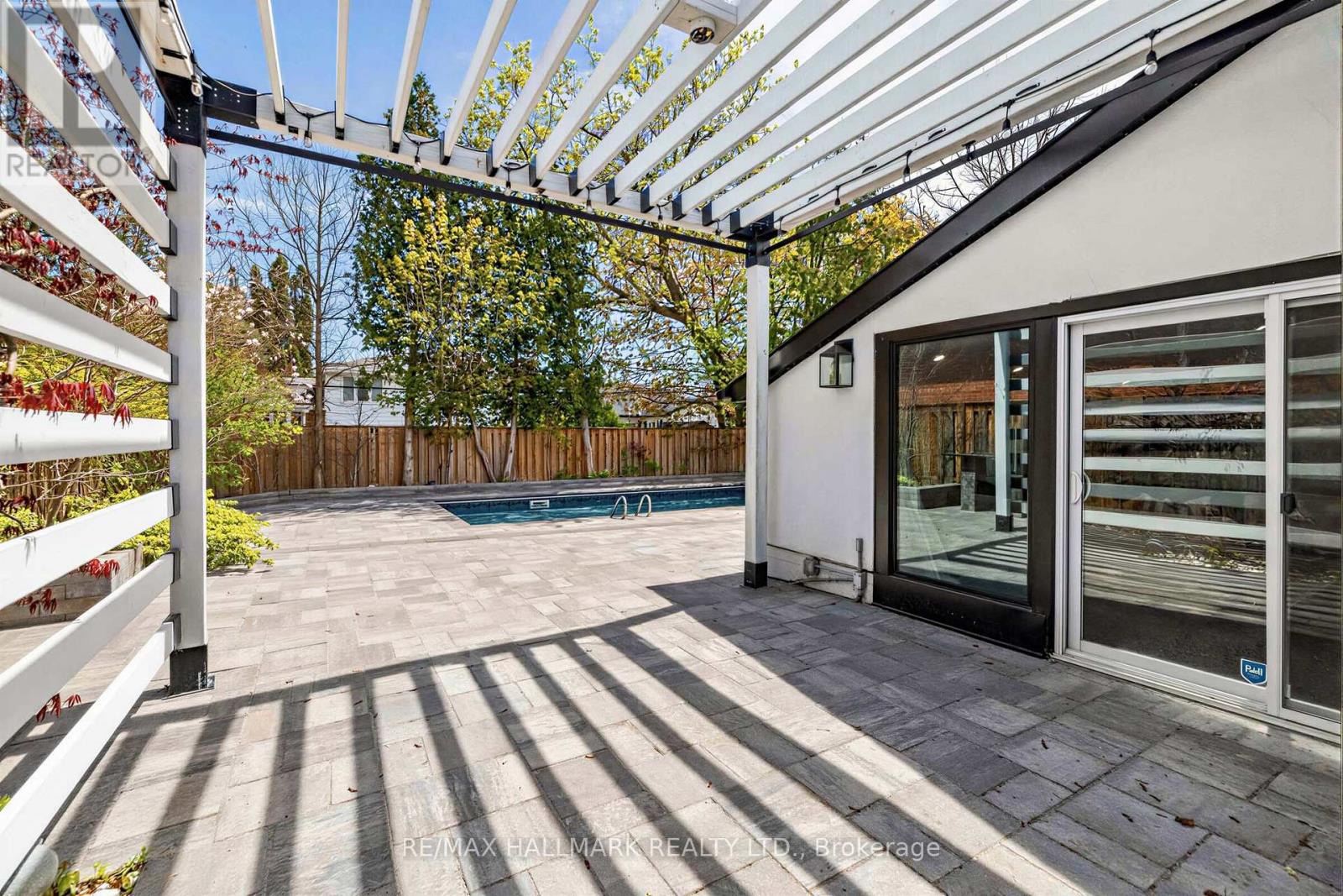 225 LUCAS STREET - 23