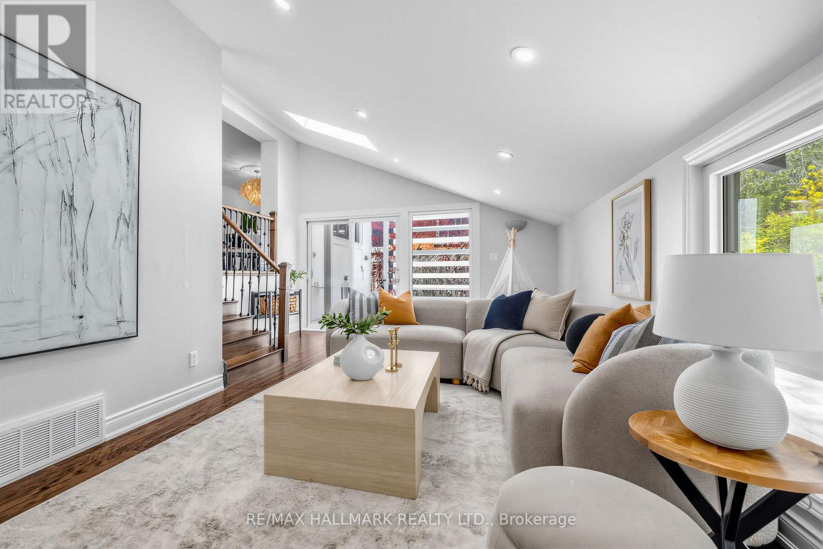 225 LUCAS STREET - 12
