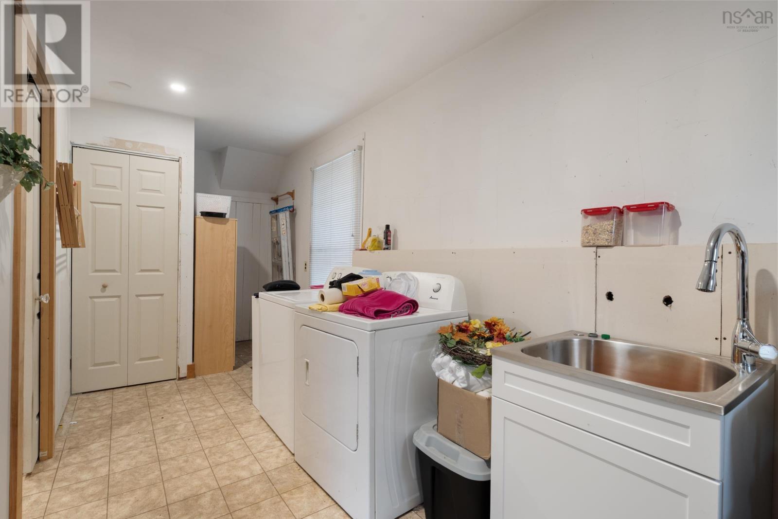 45 Alma Street - 15