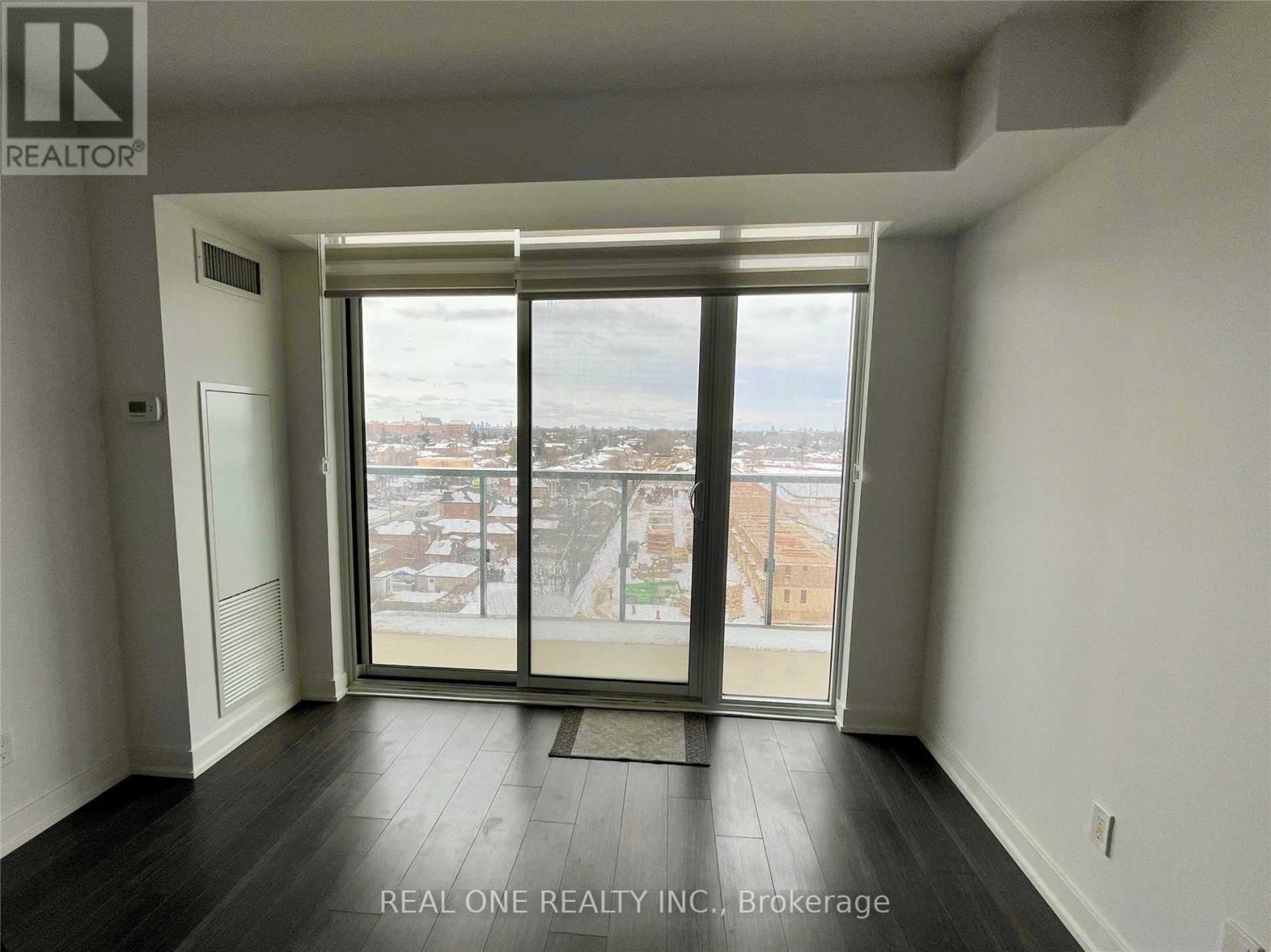#914 120 VARNA DRIVE - 4