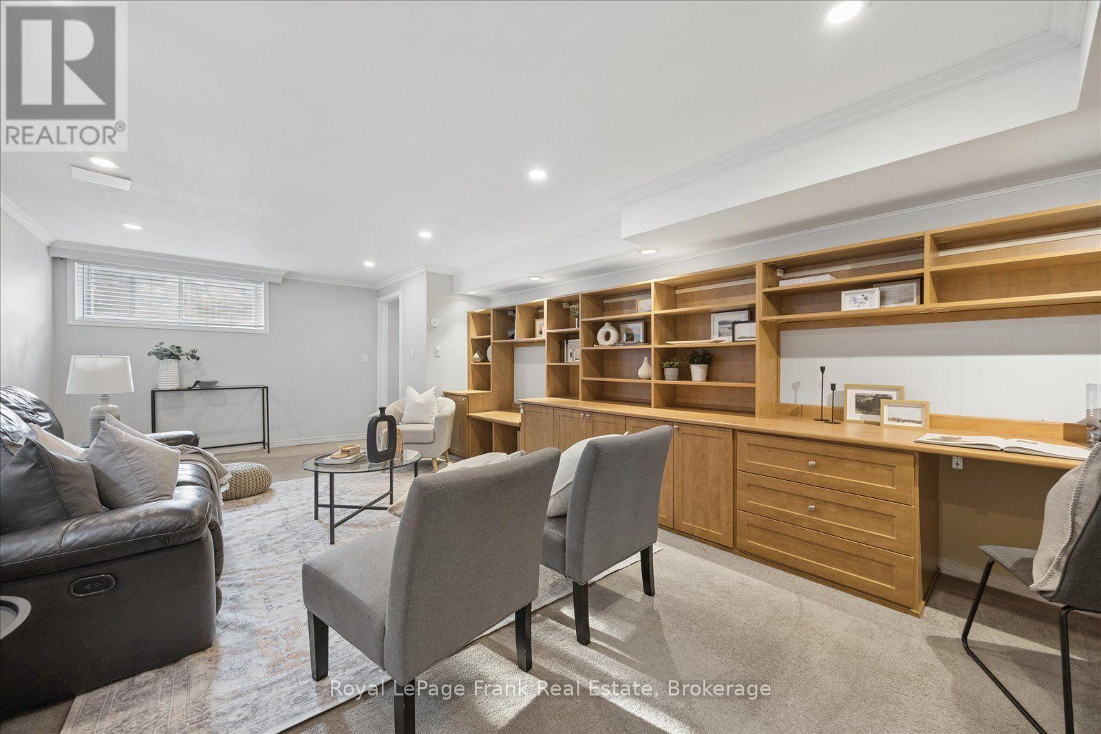 2 ROSSWOOD CRESCENT - 24