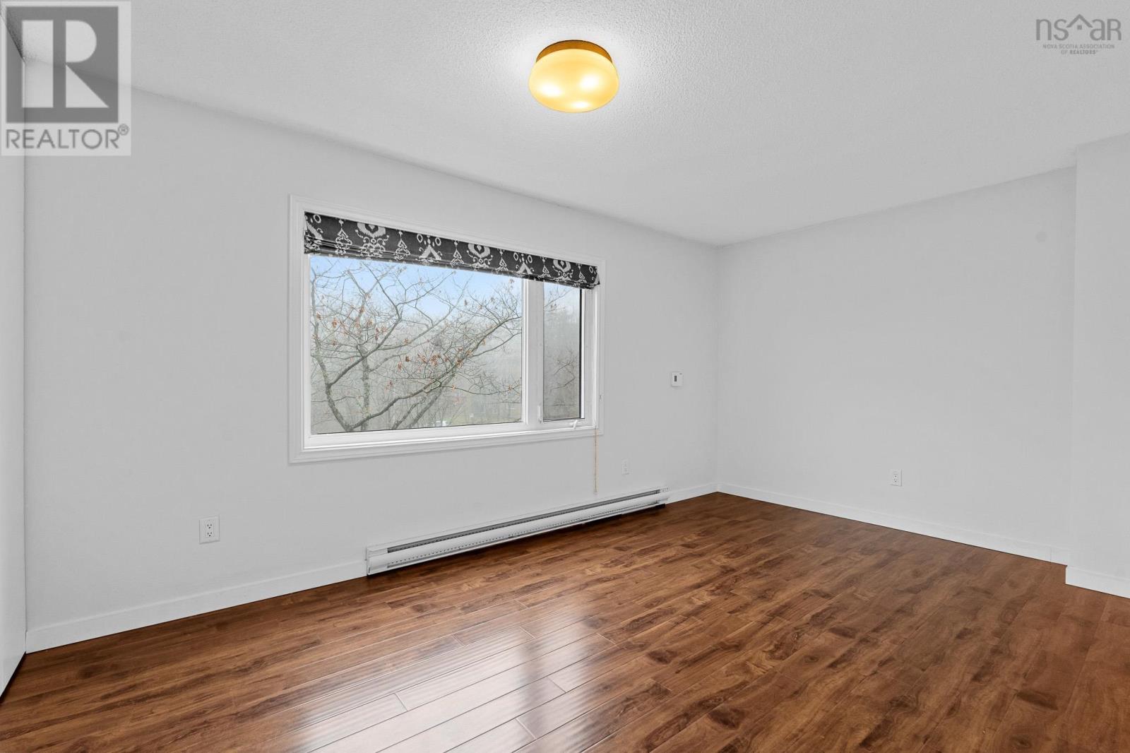 #304 26 Brookdale Crescent - 25