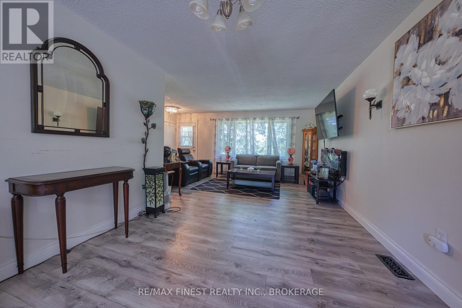2221 BURBROOK ROAD - 11