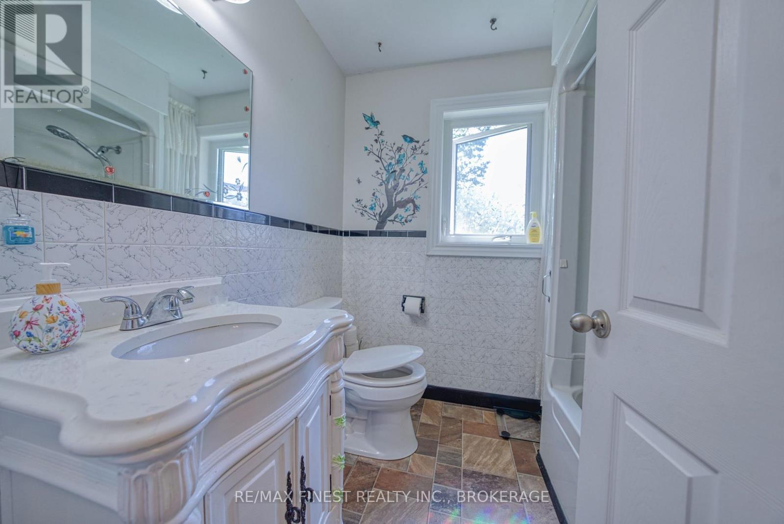 2221 BURBROOK ROAD - 16